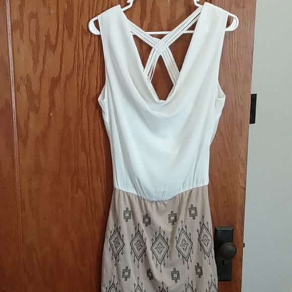 Dress - Picture 3 of 4